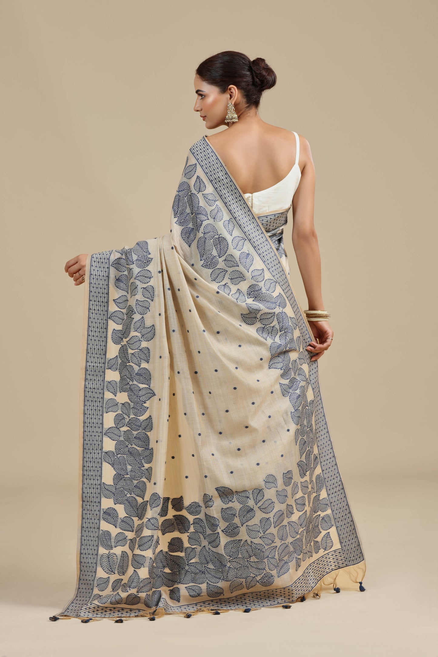 Beige Threadwork Chanderi Saree with Unstitched Blouse
