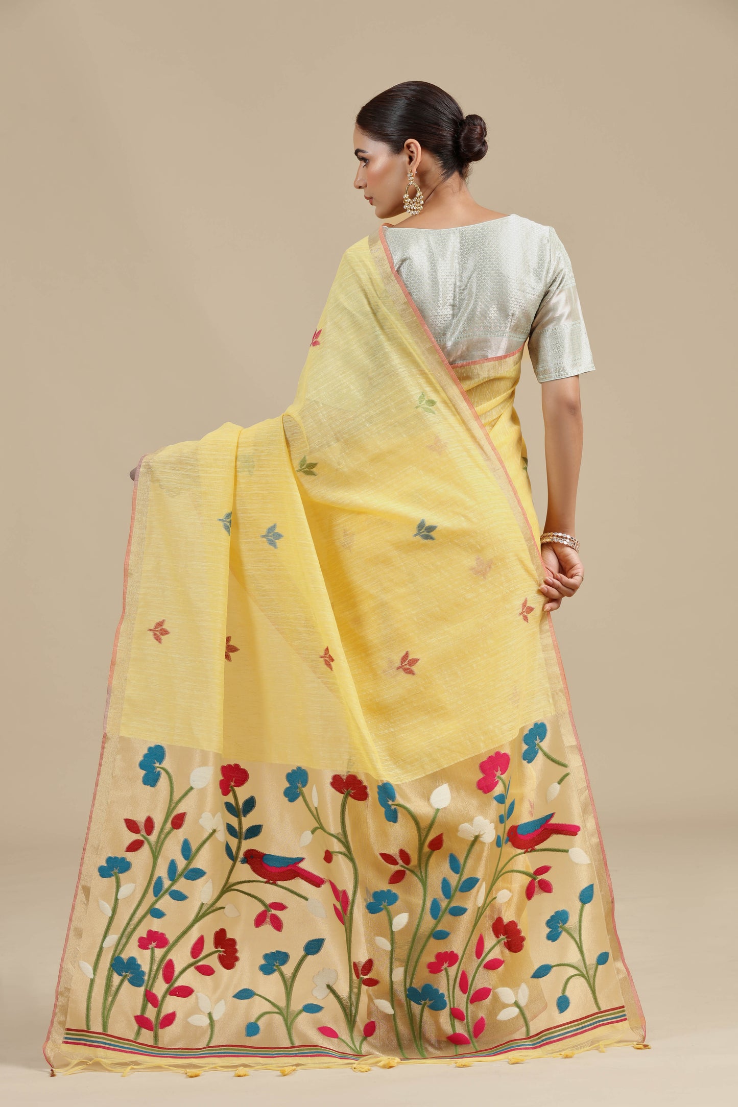Yellow Threadwork Cotton Saree with Unstitched Blouse