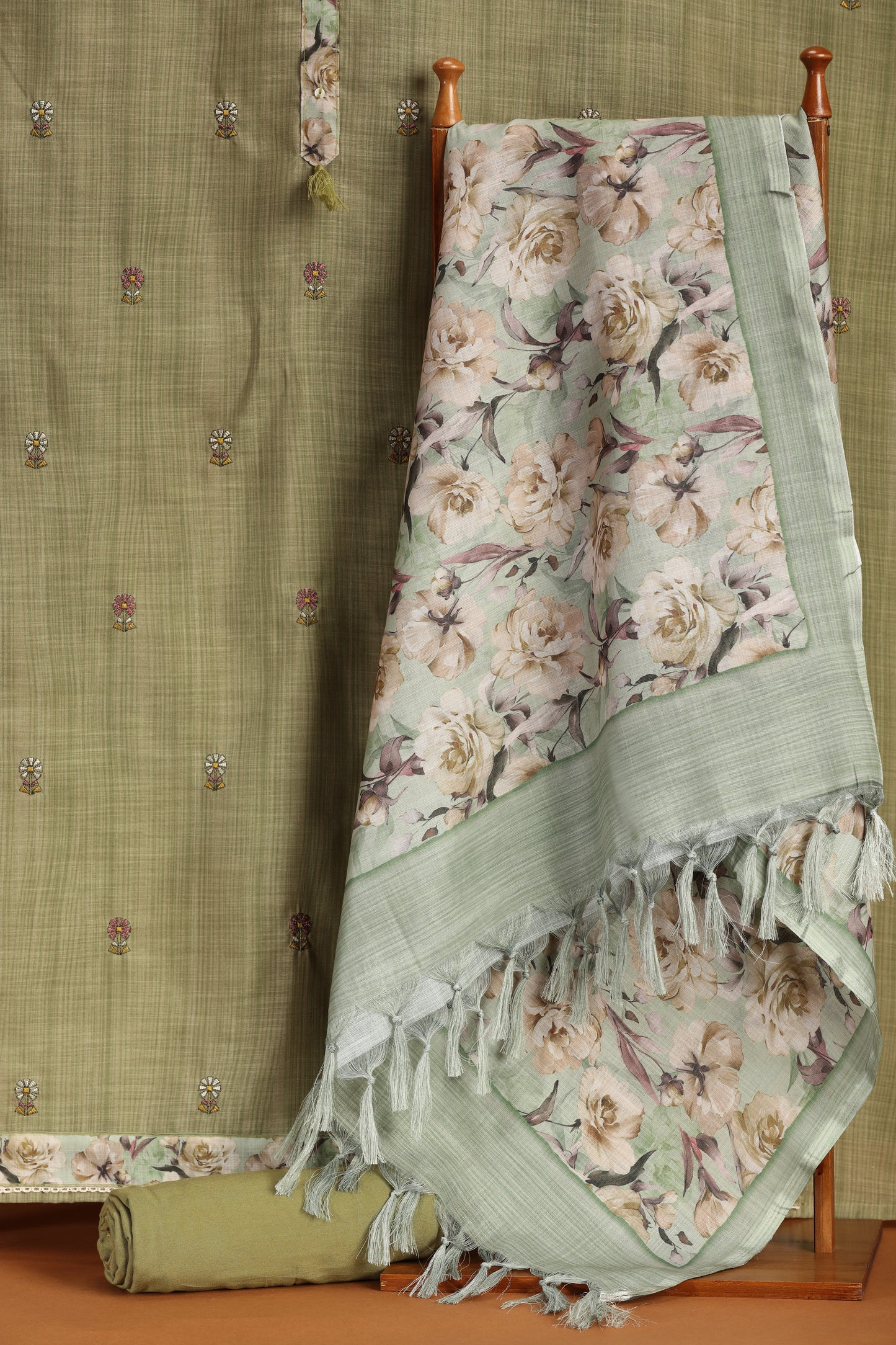 Green Printed Cotton Suit Set with Thread Work