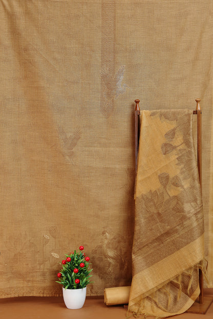 Luxurious Gold Silk Kurta with Intricate Embroidery