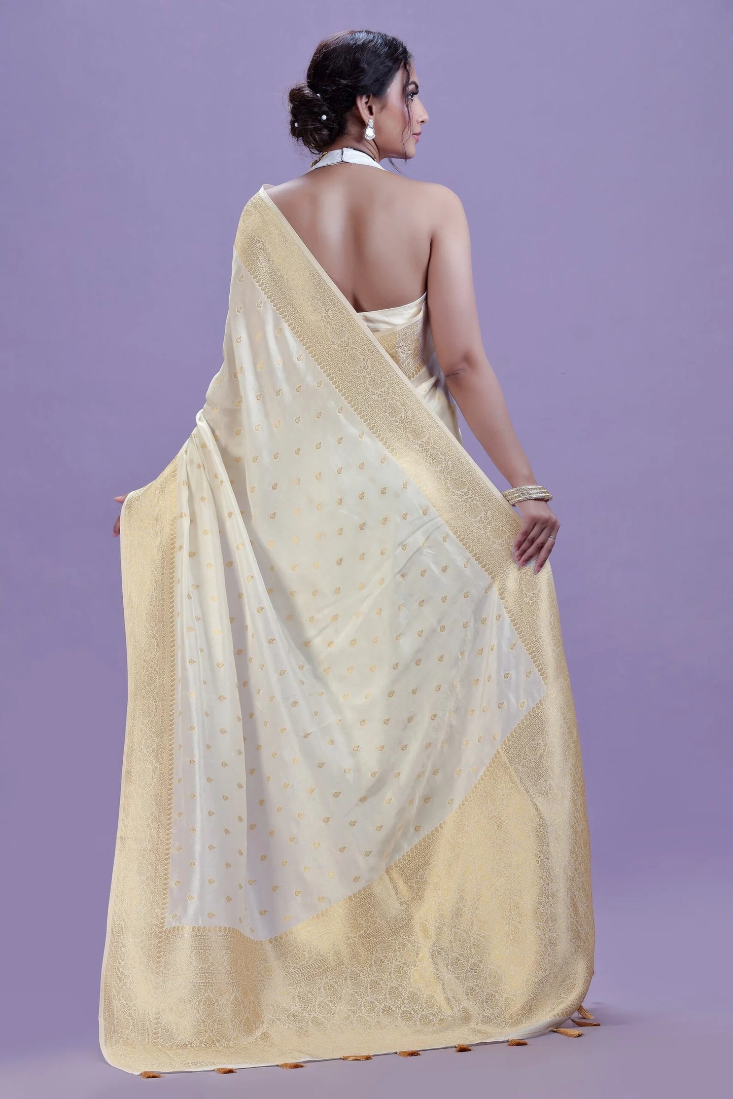 Ivory White Dola Silk Saree with Unstitched Blouse